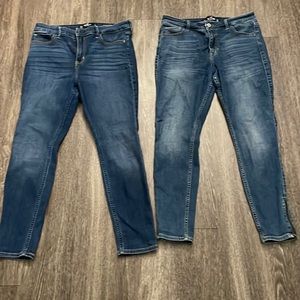 2 slightly used Hollister women’s 29x26 jeans